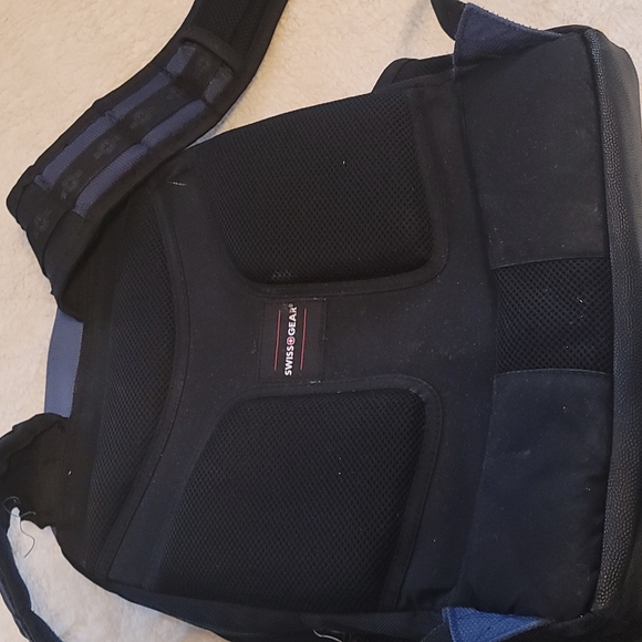 SwissGear multi function backpack - Picture 14 of 15